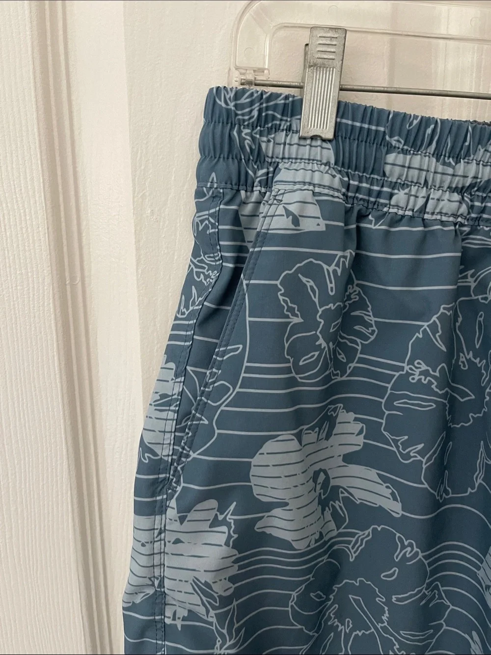 Hurley Blue Floral-Striped Men’s Swim Board Shorts